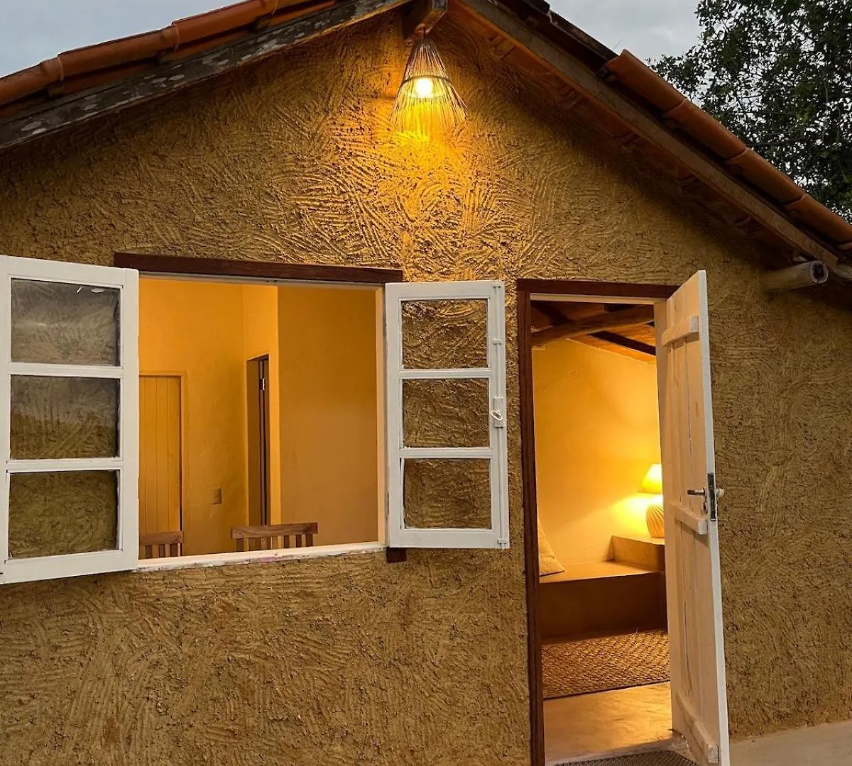 Casa De Barro Em Fazenda Regenerativa Na Bahia Villa Porto Seguro